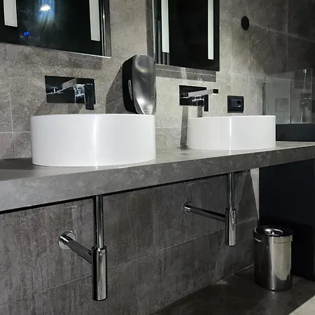 Cinecitta Luxury Rom