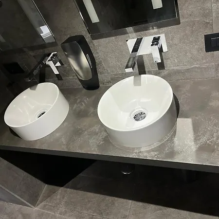 Cinecitta Luxury 3* Rom